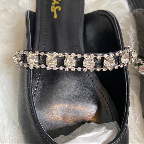 🔥SOLD🔥 Lulus Arlya Rhinestone Pointed-Toe Mule Slides - Picture 5 of 14